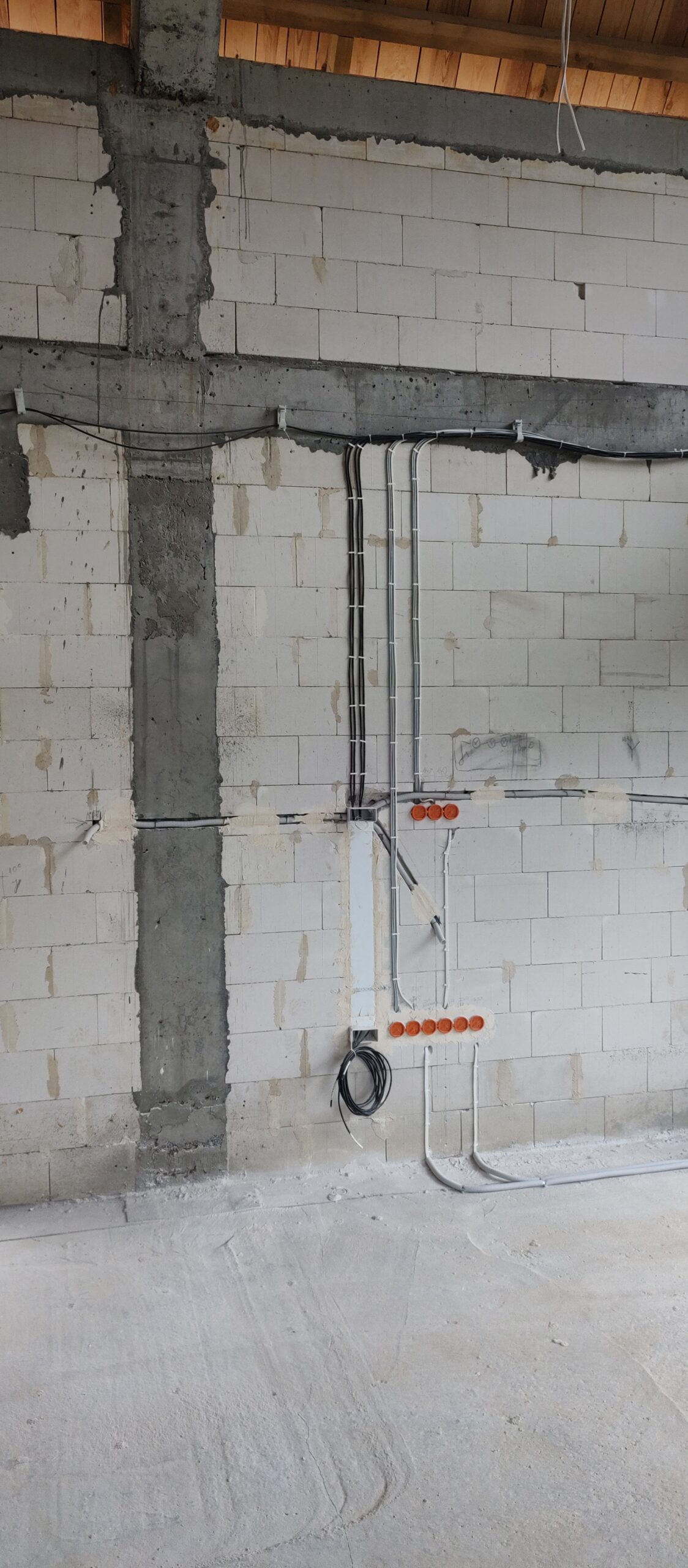 Zdjęcie instalacji w nowoczesnym domu w Strzelinku