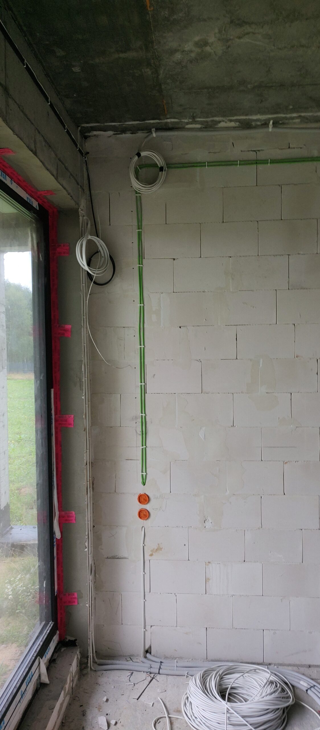 Zdjęcie instalacji w nowoczesnym domu w Strzelinku