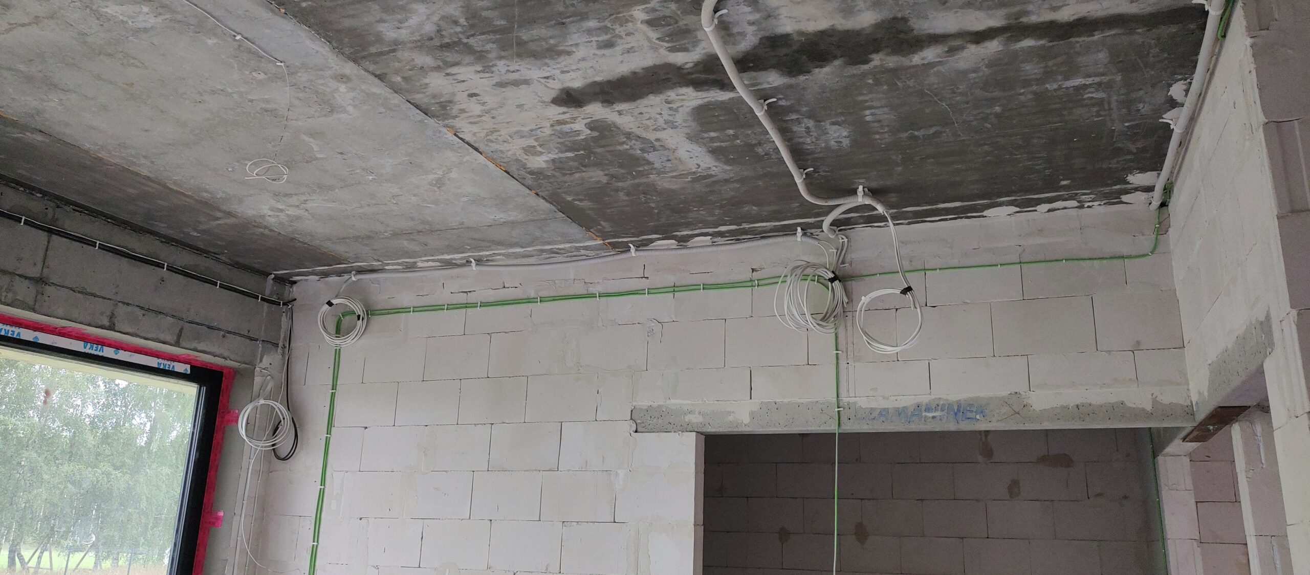 Zdjęcie instalacji w nowoczesnym domu w Strzelinku